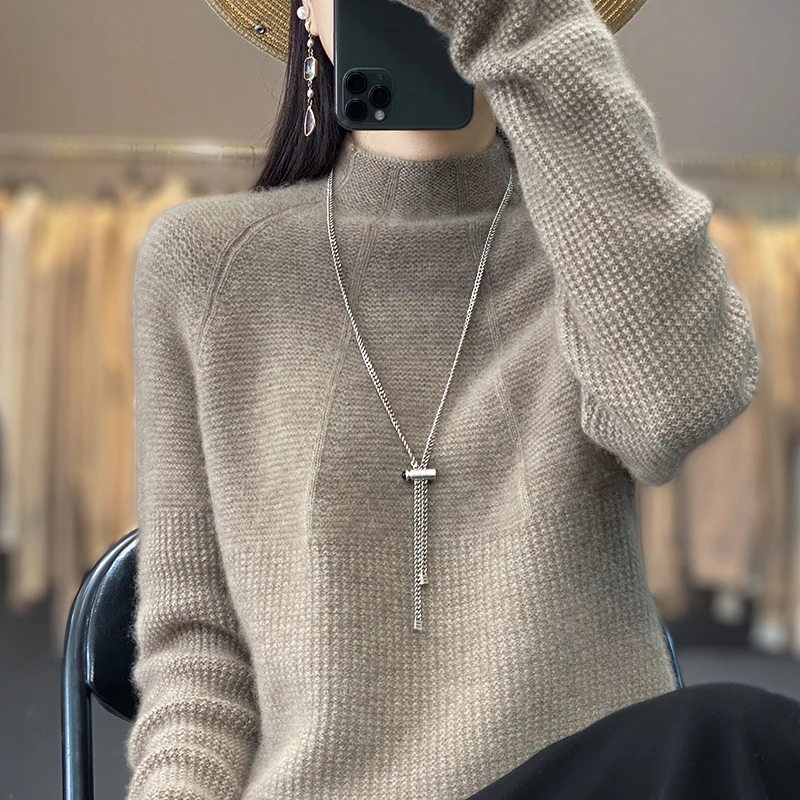 Autumn and winter new ladies 100% pure wool semi-high neck thick warm solid color sweater loose knit bottoming sweater 
Autumn and winter new ladies 100% pure wool semi-high neck thick warm solid color sweater loose knit bottoming sweater