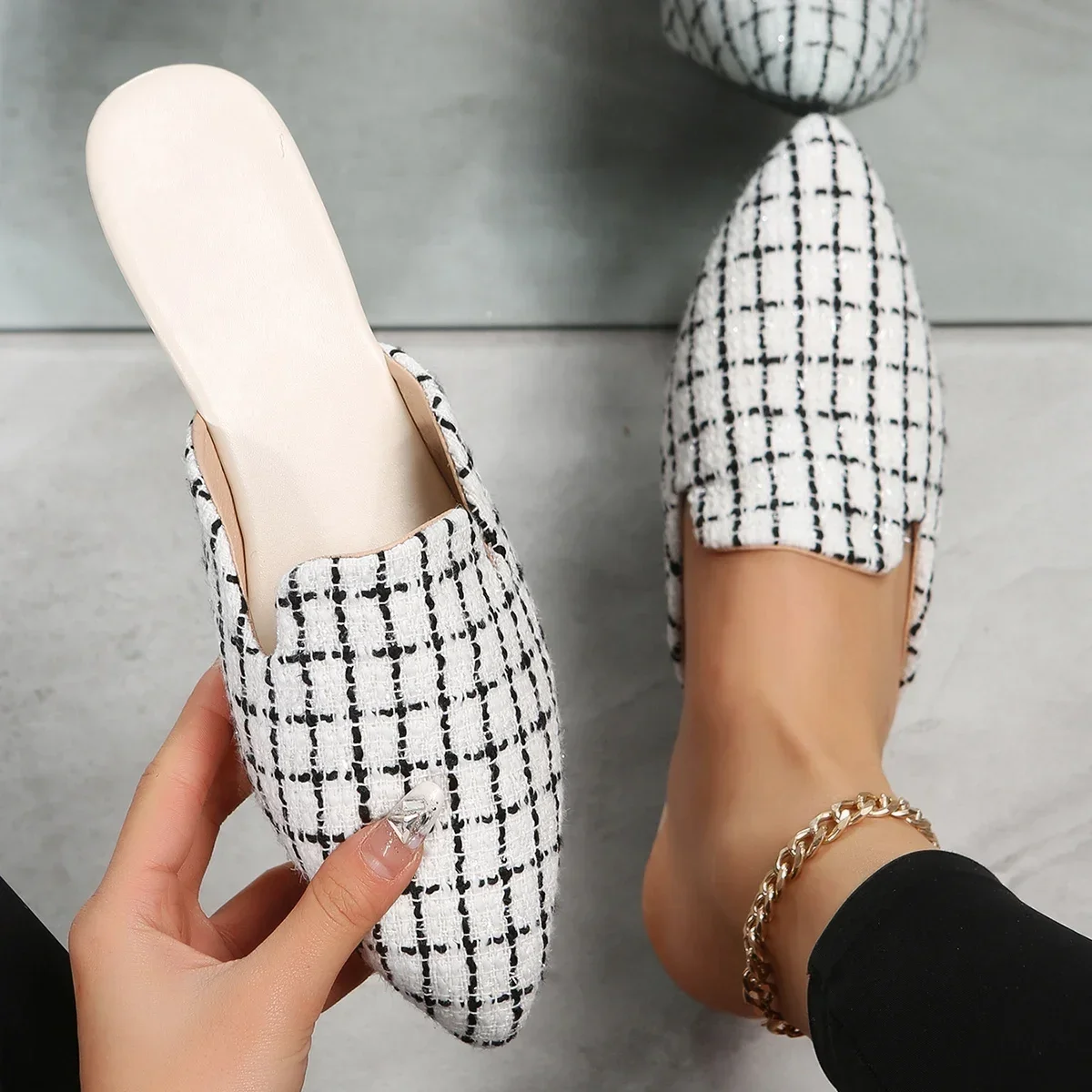 Pointed Toe Breathable Comfortable Simple Women's Slippers Summer Casual Fashion Shallow Mouth Toe Women's Flat ShoesNO:1-124-2
Pointed Toe Breathable Comfortable Simple Women's Slippers Summer Casual Fashion Shallow Mouth Toe Women's Flat ShoesNO:1-124-2