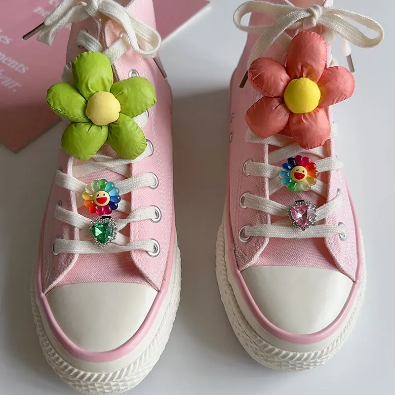 Colorful Big Flowers Shoe Charms DIY Accessories Heart Crystal Canvas Shoe Buckles Decoration Sneakers Jewelry For Women Girls
Colorful Big Flowers Shoe Charms DIY Accessories Heart Crystal Canvas Shoe Buckles Decoration Sneakers Jewelry For Women Girls