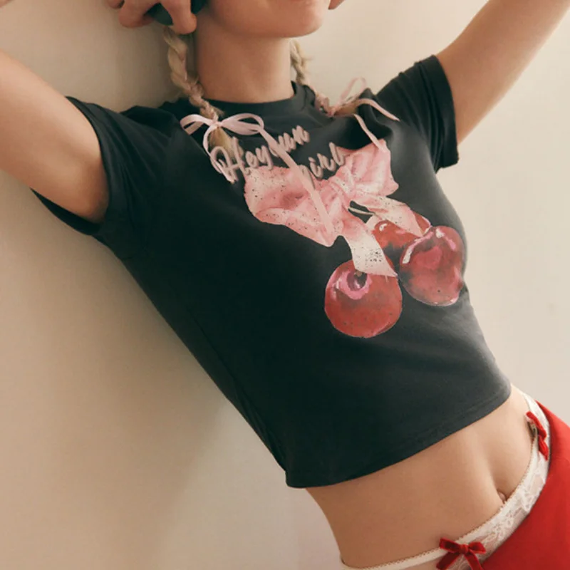 Y2k Bowknot Coquette Print T-shirt Women Summer Short Sleeve Cute Slim Fit Crop Tops Black Tees Streetwear
Y2k Bowknot Coquette Print T-shirt Women Summer Short Sleeve Cute Slim Fit Crop Tops Black Tees Streetwear