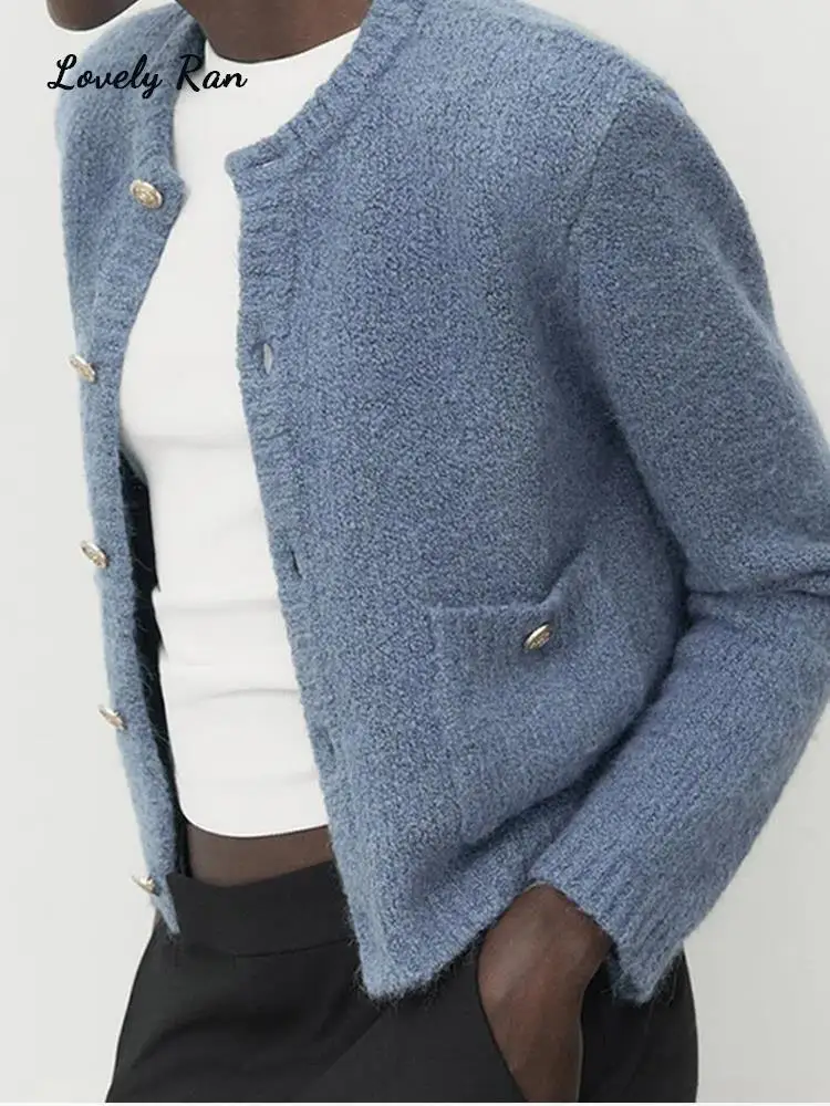 Single Breasted Female Sweater 2023 Autumn Fashion Lady Top Ink Blue Knitted Slim Fitting Women's Cardigan Long Sleeve Pocket
Single Breasted Female Sweater 2023 Autumn Fashion Lady Top Ink Blue Knitted Slim Fitting Women's Cardigan Long Sleeve Pocket