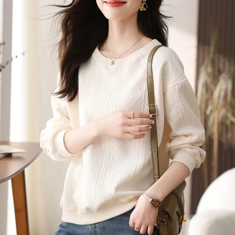 New Women Elegance Round Neck Solid Color Printing Top Comfortable Loose Casual Multicolor All-match Pullover Knitted Top
New Women Elegance Round Neck Solid Color Printing Top Comfortable Loose Casual Multicolor All-match Pullover Knitted Top