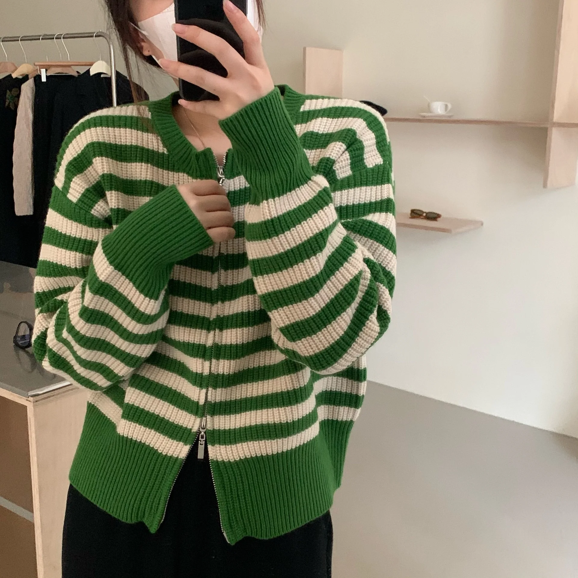 Striped Zipper Knitted Sweater Cardigan Jacket Women's Autumn Winter Crochet Cardigan Coat Female Long Sleeve O-neck Sweater
Striped Zipper Knitted Sweater Cardigan Jacket Women's Autumn Winter Crochet Cardigan Coat Female Long Sleeve O-neck Sweater