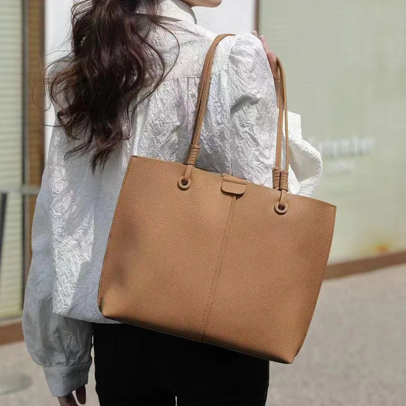 Large capacity soft leather commuting tote bag large bag women's 2023 new shoulder bag
Large capacity soft leather commuting tote bag large bag women's 2023 new shoulder bag