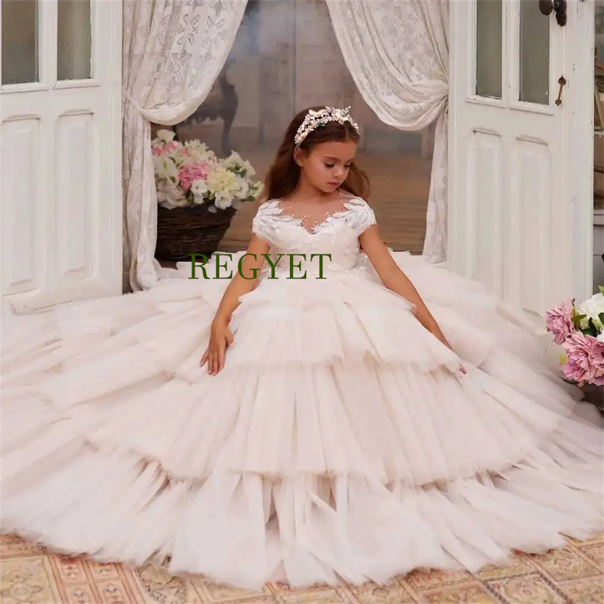 

Elegant Girls Flower Girl Dresses Tiered Ruffles Pageant First Communion Dress Kids Sequined Lace Wedding Party Gowns