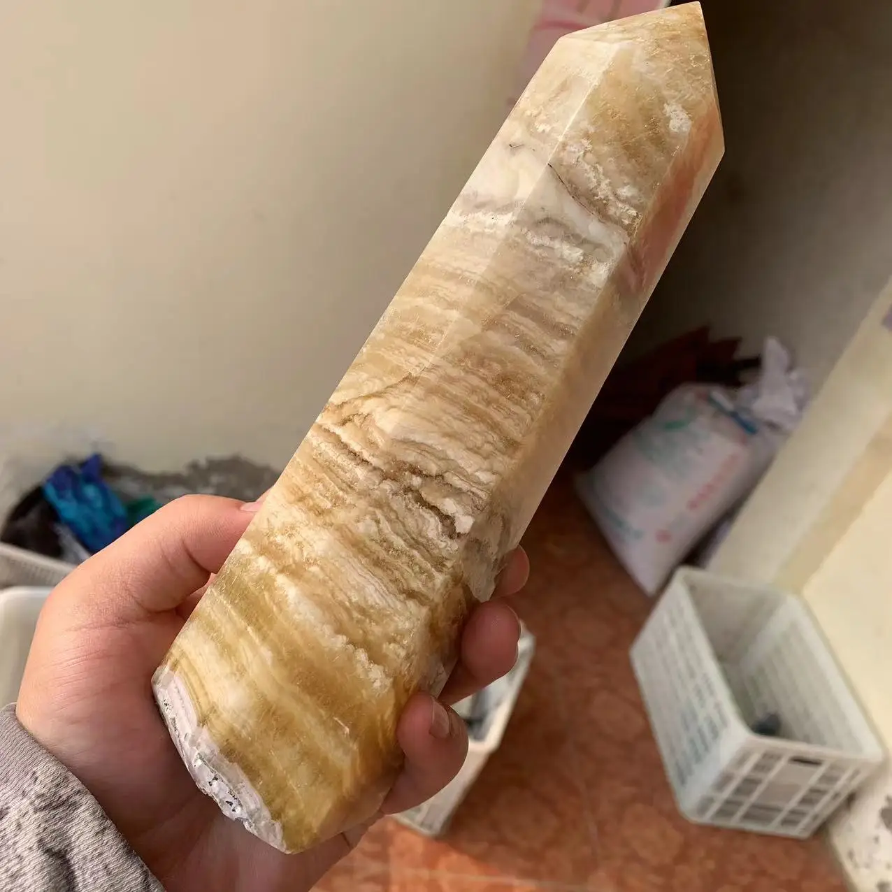 Beautiful Natural Stone Yellow Fluorite Crystal Dot Stick Treatment Quartz Home Decoration Reiki Obelisk Energy Stone
Beautiful Natural Stone Yellow Fluorite Crystal Dot Stick Treatment Quartz Home Decoration Reiki Obelisk Energy Stone
