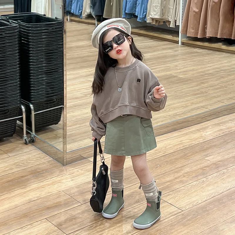 2024 Spring New Children's Trendy Style Vitality Letter Casual Top Sweater Girl Style Casual Half Skirt Trend Baby Girl Clothes
2024 Spring New Children's Trendy Style Vitality Letter Casual Top Sweater Girl Style Casual Half Skirt Trend Baby Girl Clothes