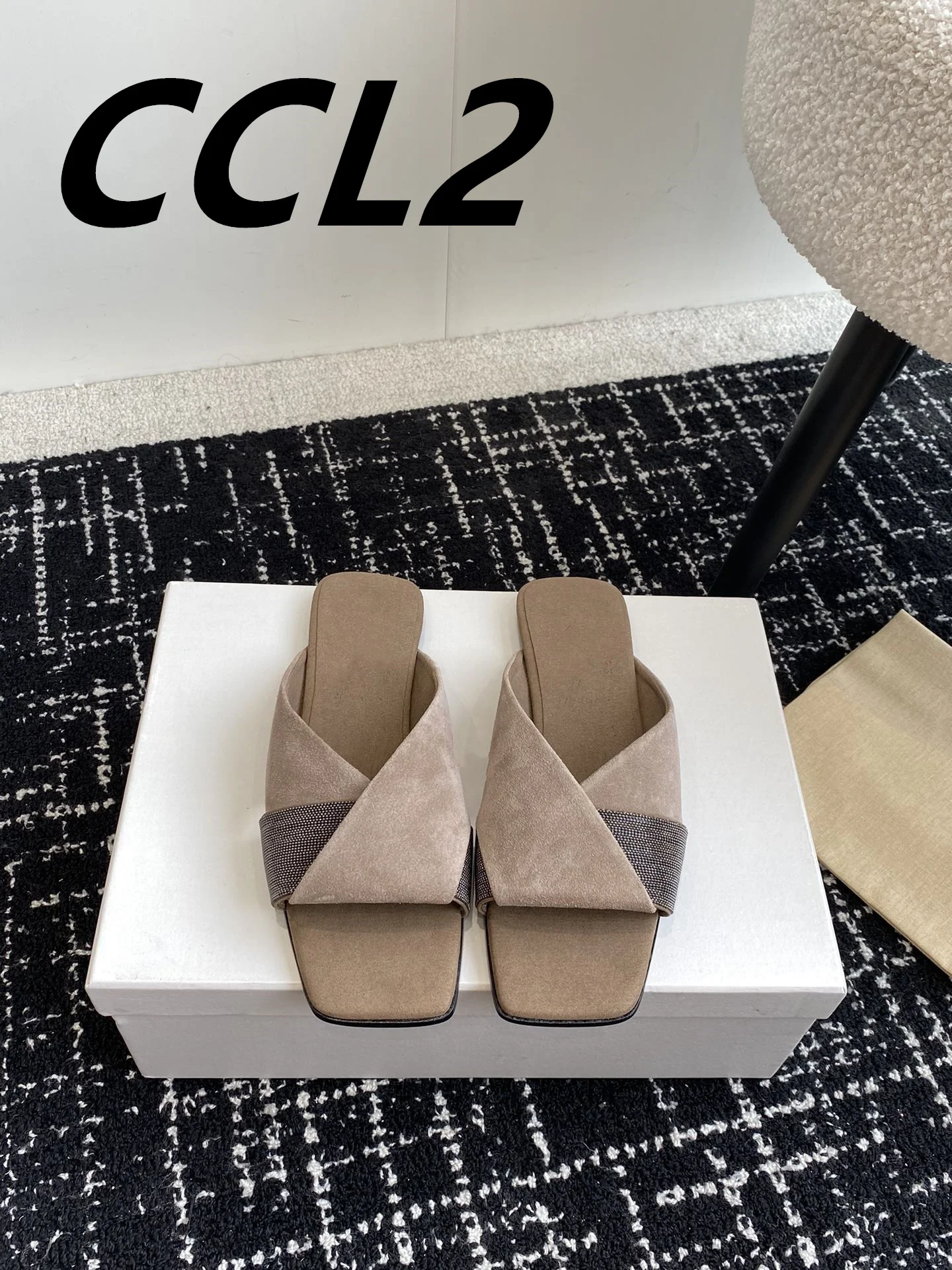 

24 years spring and summer fashion new slippers, cow suede upper, sheepskin lining, leather outsole, size35-41