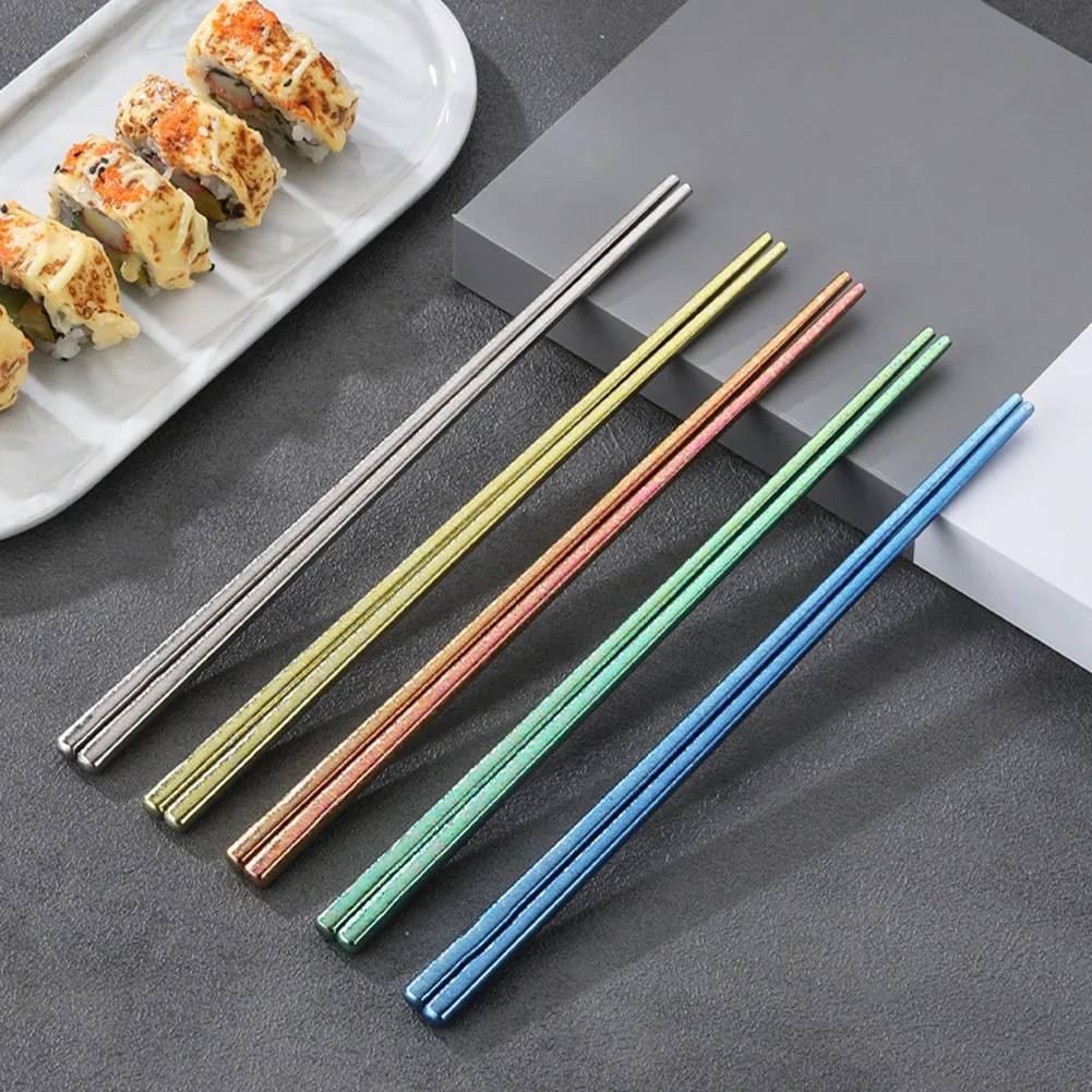 1 Pair Portable Ti Chopsticks Colorful Gift 235mm Camping Cooking Supplies Tools For Outdoor Camping Picnics Barbecues Home
1 Pair Portable Ti Chopsticks Colorful Gift 235mm Camping Cooking Supplies Tools For Outdoor Camping Picnics Barbecues Home