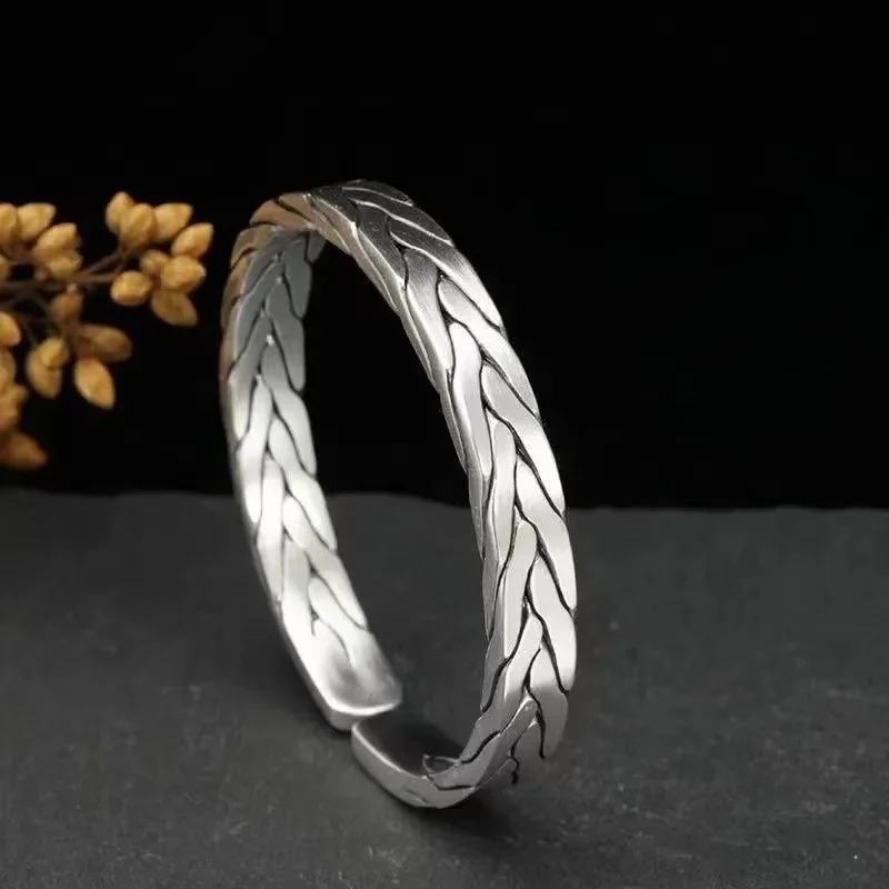 S925 Sterling Silver Woven Open Bracelet for Men and Women Retro National Style Love Interwoven Couple Luxury Jewelry Gift
S925 Sterling Silver Woven Open Bracelet for Men and Women Retro National Style Love Interwoven Couple Luxury Jewelry Gift
