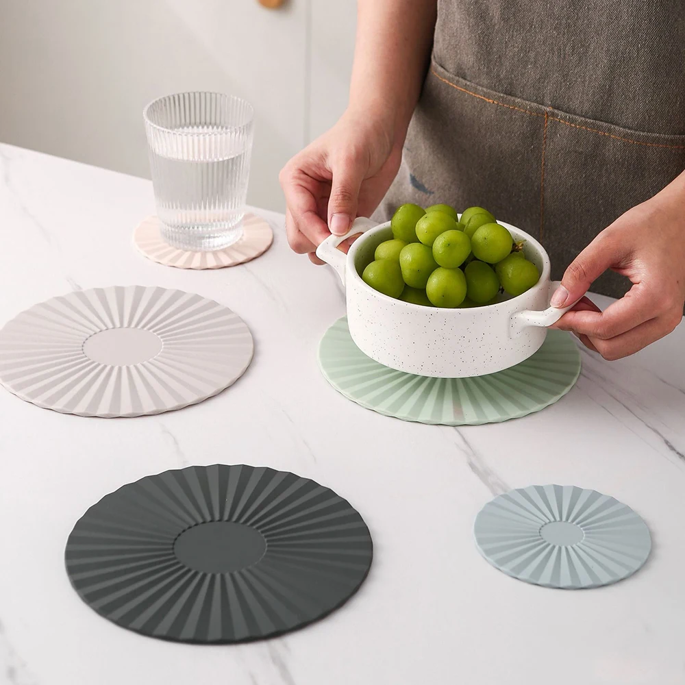 Nordic Round Placemat Heat Resistant Pot Pan Silicone Non-Slip Cup Coasters Table mat Tea Protection Pad Kitchen Accessories
Nordic Round Placemat Heat Resistant Pot Pan Silicone Non-Slip Cup Coasters Table mat Tea Protection Pad Kitchen Accessories