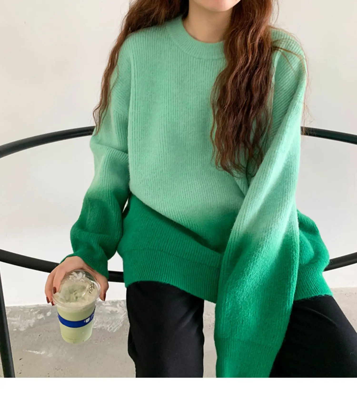 Women's Gradient Round-Neck Pullover, Loose Casual Sweater, Outer Top, New Fashion, Autumn and Winter
Women's Gradient Round-Neck Pullover, Loose Casual Sweater, Outer Top, New Fashion, Autumn and Winter