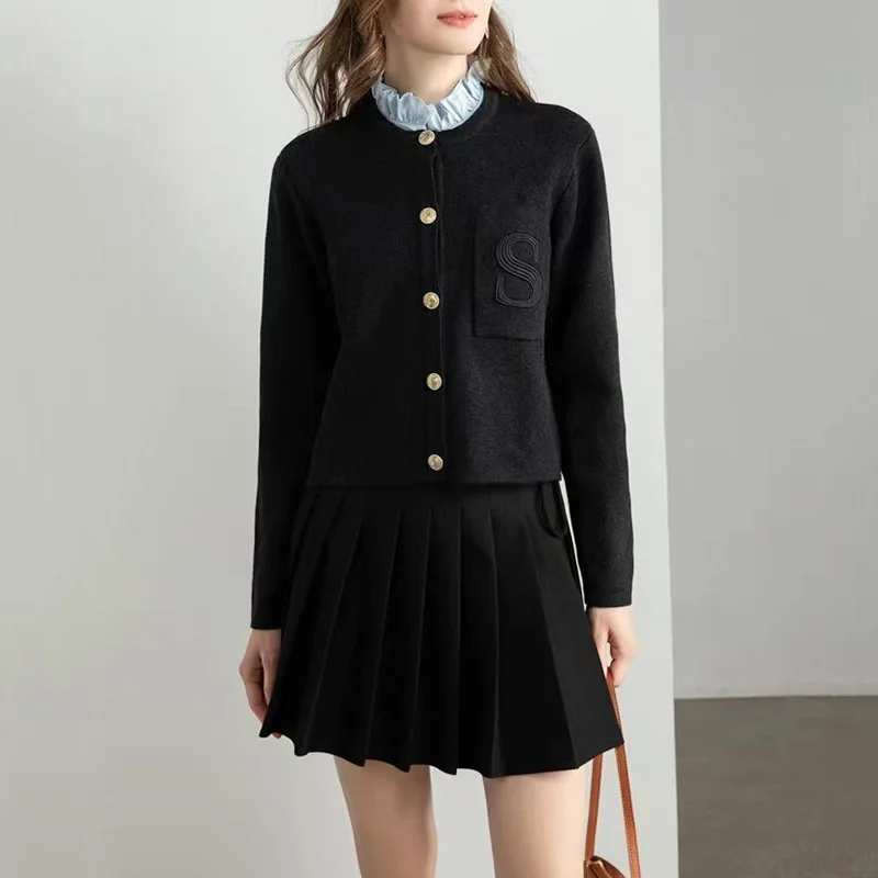Casual Knitted Sweaters for Women Long Sleeve Streetwear Korean Cardigan Solid Embroidery Loose 2023 New Autumn Winter Tops Q602
Casual Knitted Sweaters for Women Long Sleeve Streetwear Korean Cardigan Solid Embroidery Loose 2023 New Autumn Winter Tops Q602