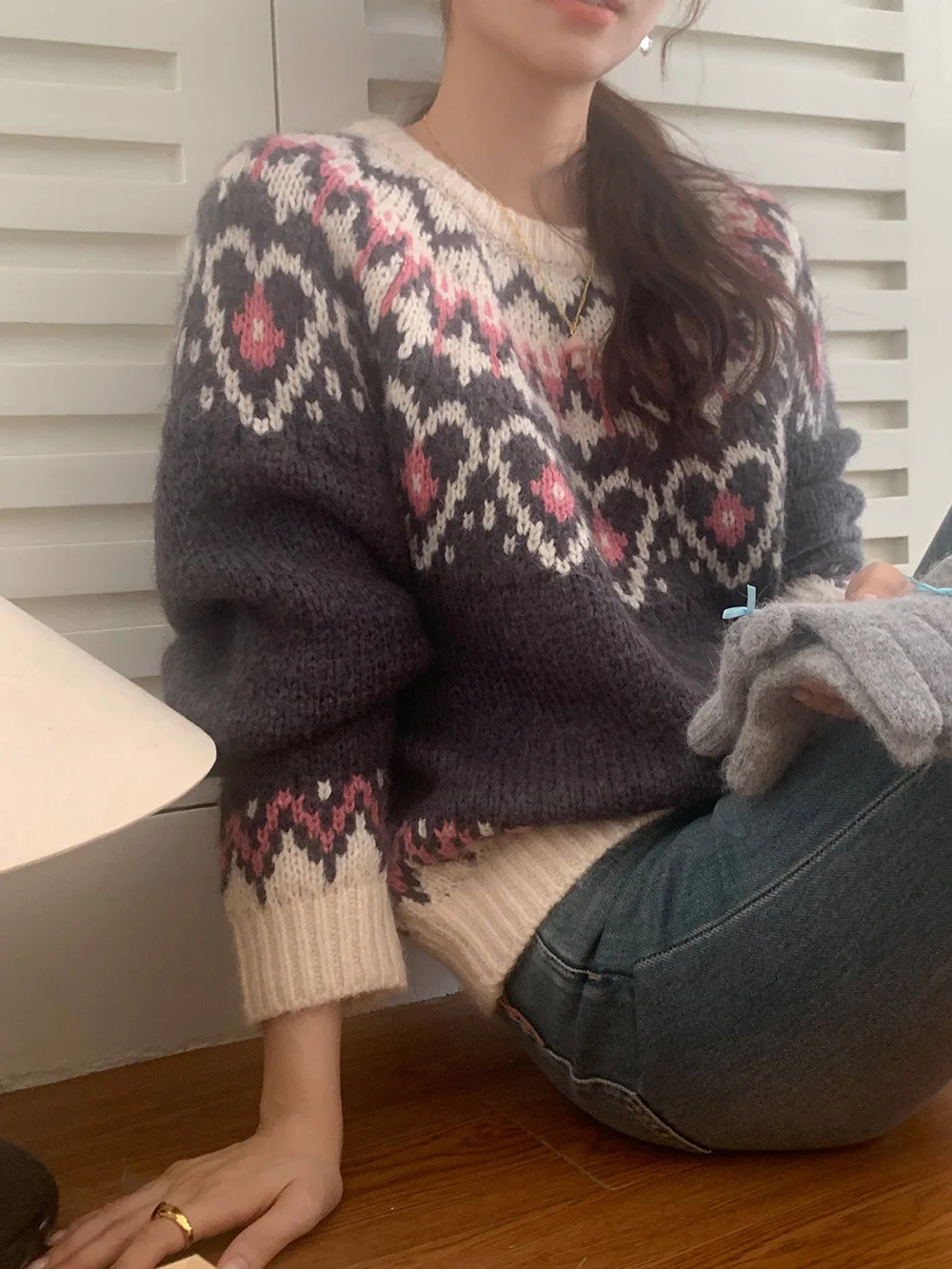 

Korean small vintage Fair Island love jacquard color round neck lazy soft waxy pullover thick warm sweater woman