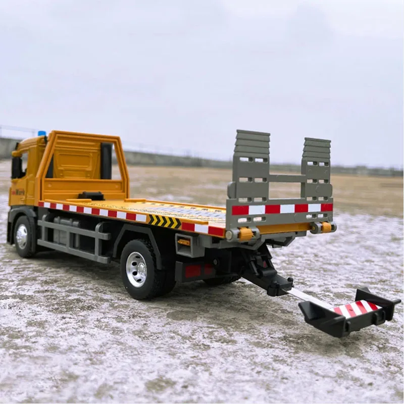 

1:24 Diecast Alloy Traffic Road Rescue Car Model Metal Engineering Trailer Truck Wrecker Simulation Car Sound Light Kids Toy