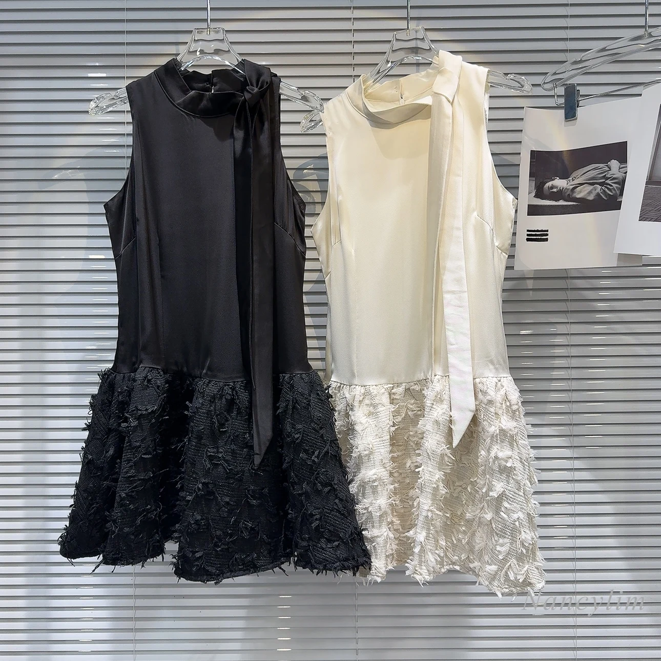 Sleeveless Dress Woman 2024 Spring and Summer New Classic Style Satin Lace-up Furry Skirt Elegant Socialite Vest Dresses
Sleeveless Dress Woman 2024 Spring and Summer New Classic Style Satin Lace-up Furry Skirt Elegant Socialite Vest Dresses