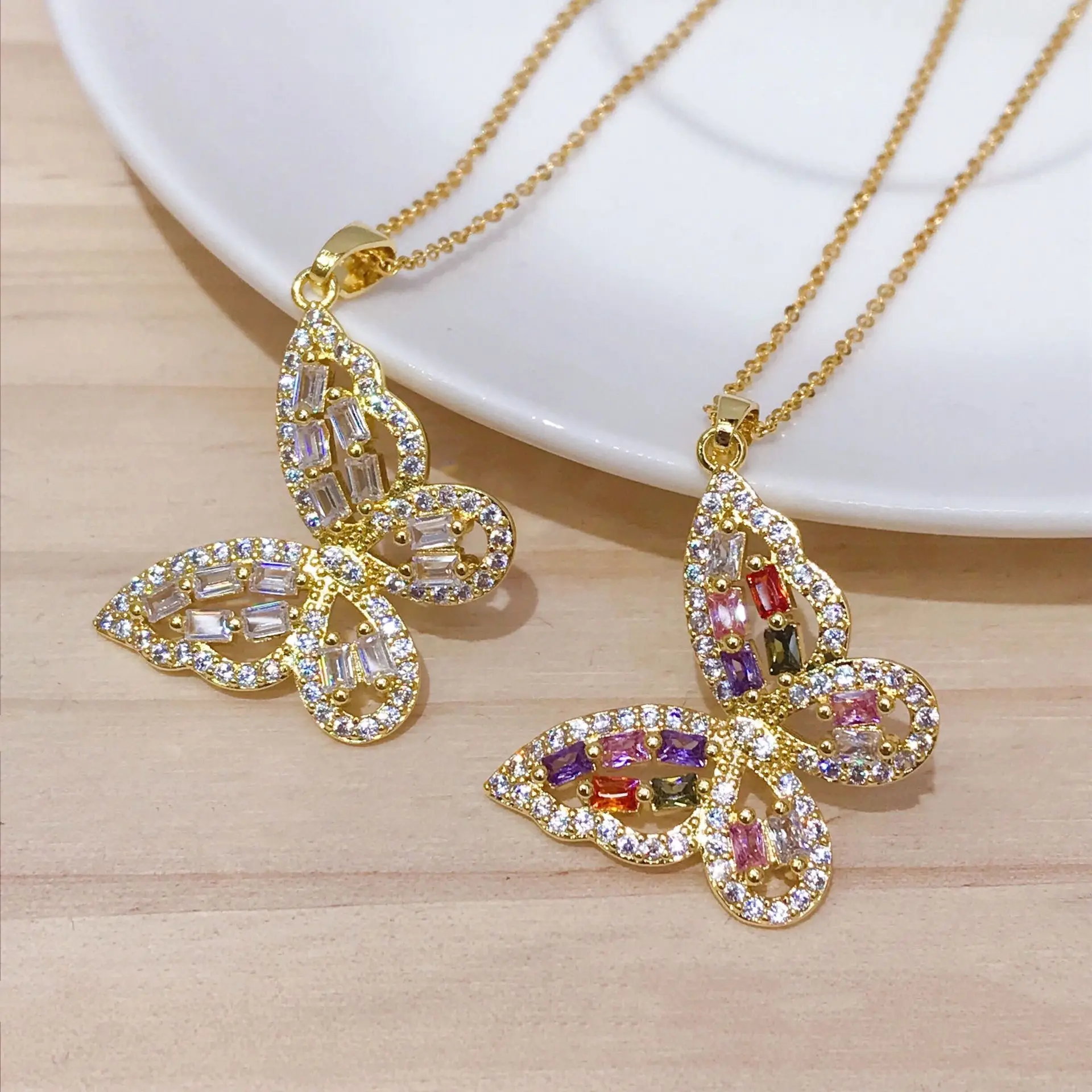 Women's Hip Hop Fashion Butterfly Pendant Colorful Zircon Plated 18k Gold Necklace Fashion Jewelry Collar Chain 
Women's Hip Hop Fashion Butterfly Pendant Colorful Zircon Plated 18k Gold Necklace Fashion Jewelry Collar Chain