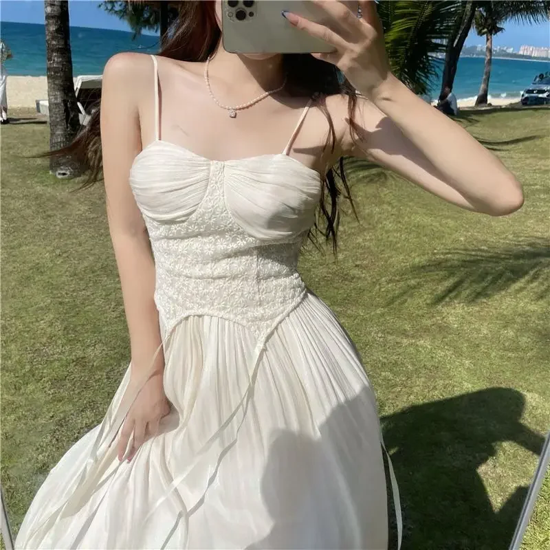 

French Style Retro Temperament Pleated Sling Seaside Holiday Waist Show Thin Dress Women Super Fairy Gentle Beach Skirt Summer