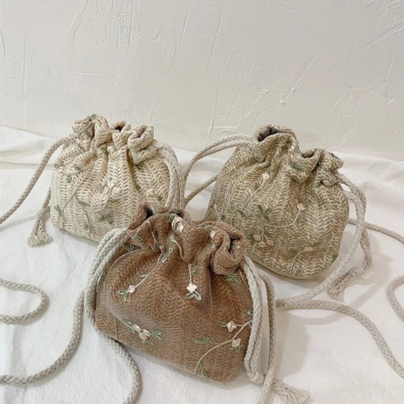 Travel Flower Embroidery Bucket Bag Retro Casual Summer Beach Women Drawstring Crossbody Lace Shoulder Bag for Women
Travel Flower Embroidery Bucket Bag Retro Casual Summer Beach Women Drawstring Crossbody Lace Shoulder Bag for Women