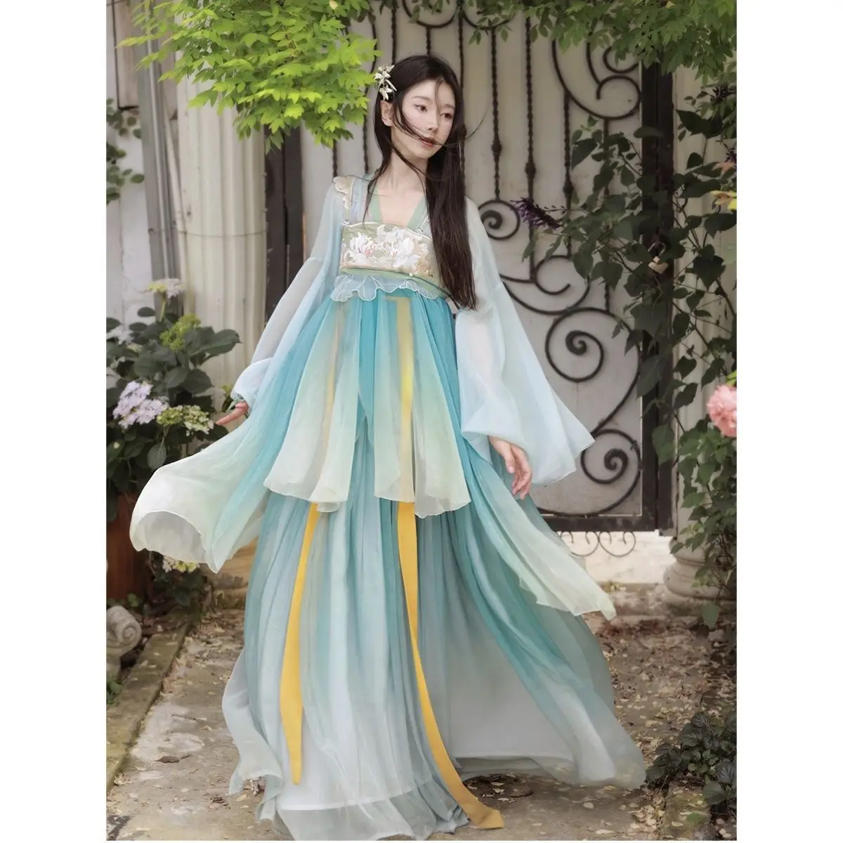 

Костюм ханьфу в китайском стиле Женский, винтажный элегантный костюм с цветочной вышивкой, сказочные танцевальные Сценические костюмы для милой принцессы