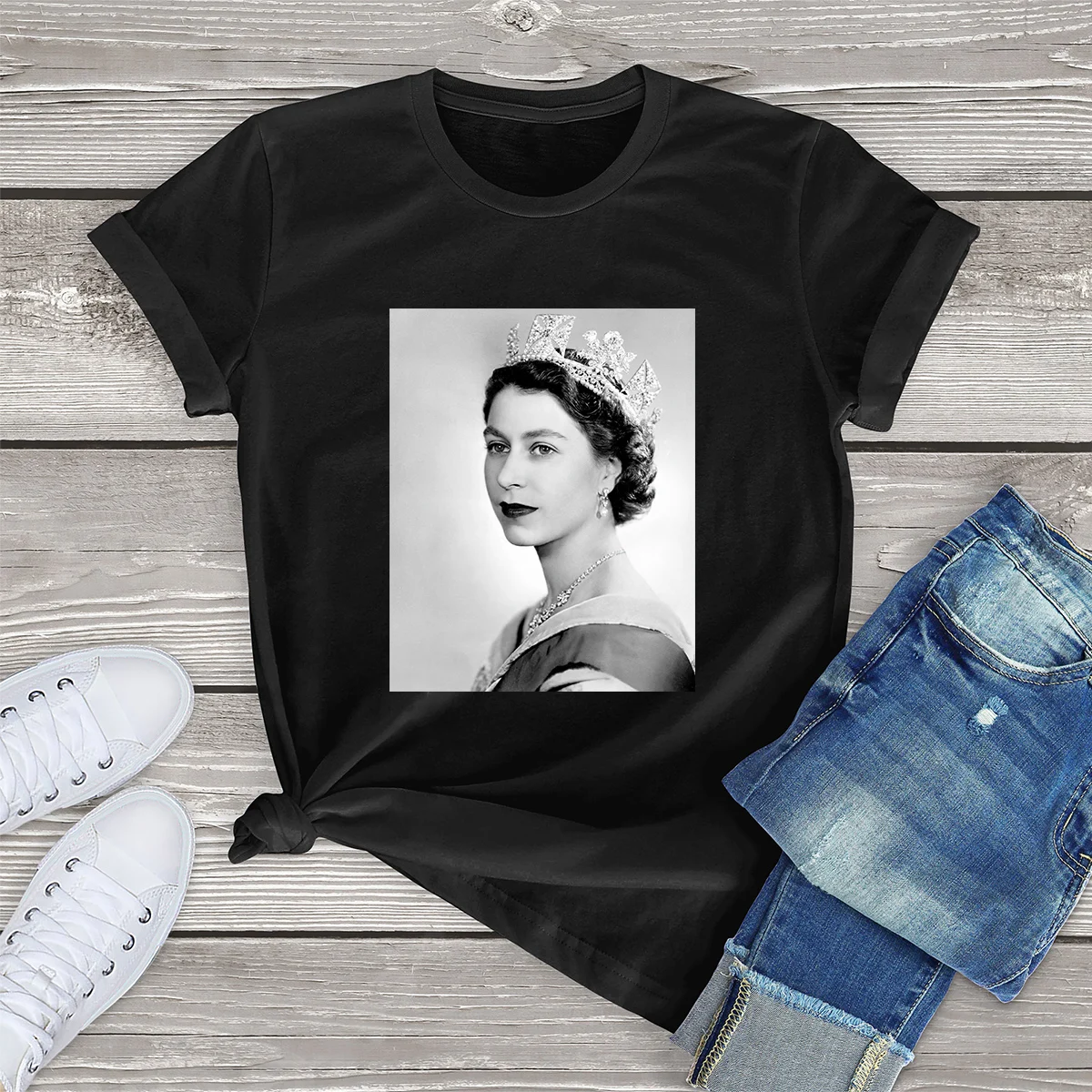 100% Cotton SniperTears Her Majesty Queen Elizabeth Printed Women Clothing Vintage Casual T-Shirt Tee Female Streetwear Tops
100% Cotton SniperTears Her Majesty Queen Elizabeth Printed Women Clothing Vintage Casual T-Shirt Tee Female Streetwear Tops