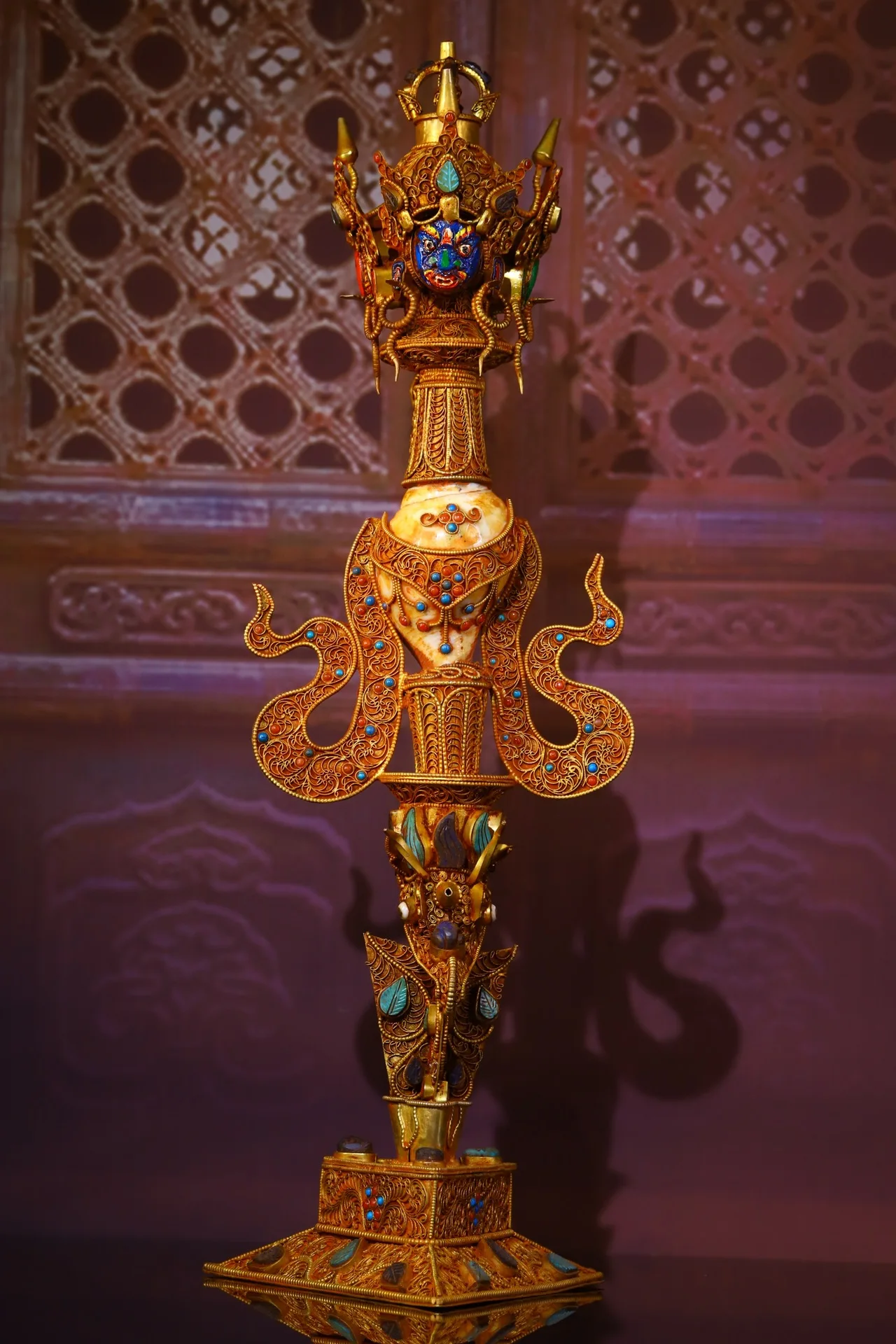 17"Tibetan Temple Collection Old Conch Tibetan silver Gilded Mosaic Gem gZi Beads lapis lazuli Mahakala Head Vajra Phurpa
17"Tibetan Temple Collection Old Conch Tibetan silver Gilded Mosaic Gem gZi Beads lapis lazuli Mahakala Head Vajra Phurpa