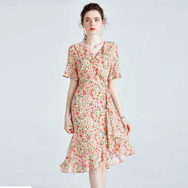 Silk dress women's new spring 2023 large loose long-sleeved mulberry silk temperament floral dress
Silk dress women's new spring 2023 large loose long-sleeved mulberry silk temperament floral dress