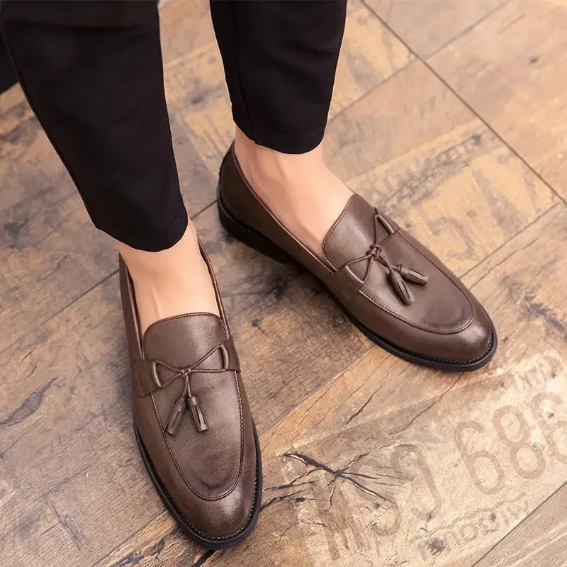 Party Boys Men's Shoes New British Black Casual Leather Shoes Men's Casual Retro Classic Office Shoes
Party Boys Men's Shoes New British Black Casual Leather Shoes Men's Casual Retro Classic Office Shoes