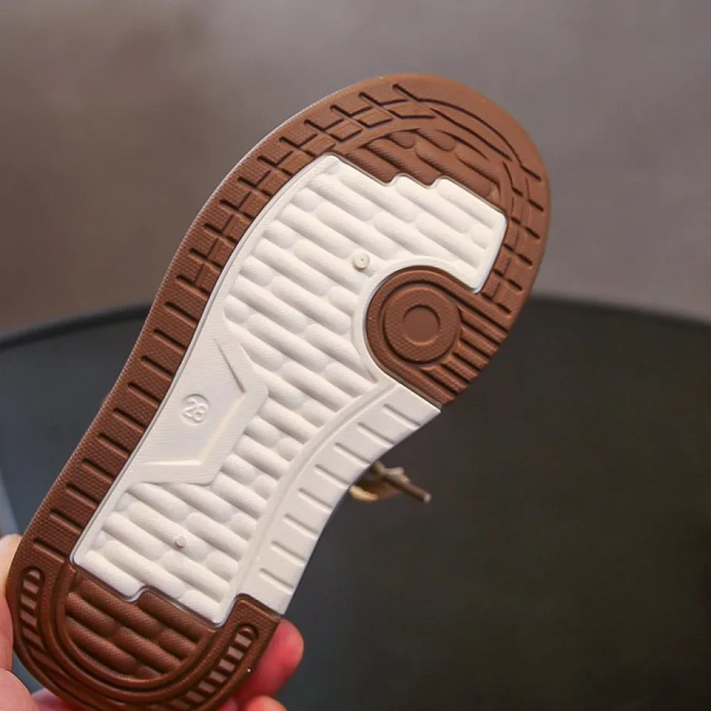 أحذية رياضية من جلد البولي يوريثان للأطفال، أحذية رياضية عصرية للمراهقين، أحذية رياضية مضادة للانزلاق ومقاومة للماء للأولاد والبنات أحذية رياضية من جلد البولي يوريثان للأطفال، أحذية رياضية عصرية للمراهقين، أحذية رياضية مضادة للانزلاق ومقاومة للماء للأولاد والبنات