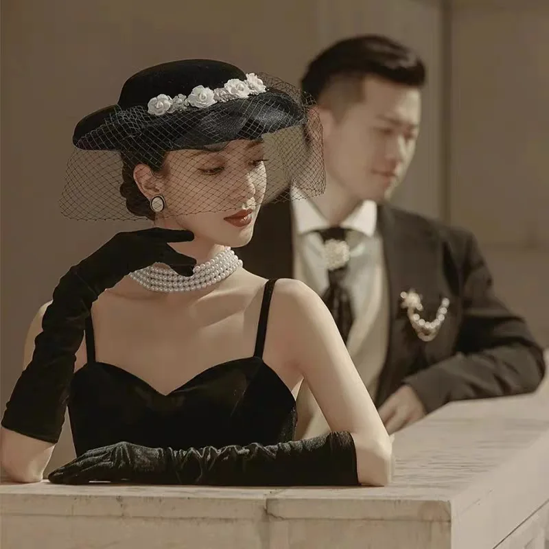 Женская черная шляпа в стиле французской Хепберн, универсальная элегантная сетчатая шляпа для свадебной фотосъемки, модная шляпа в британском и западном стиле
Женская черная шляпа в стиле французской Хепберн, универсальная элегантная сетчатая шляпа для свадебной фотосъемки, модная шляпа в британском и западном стиле