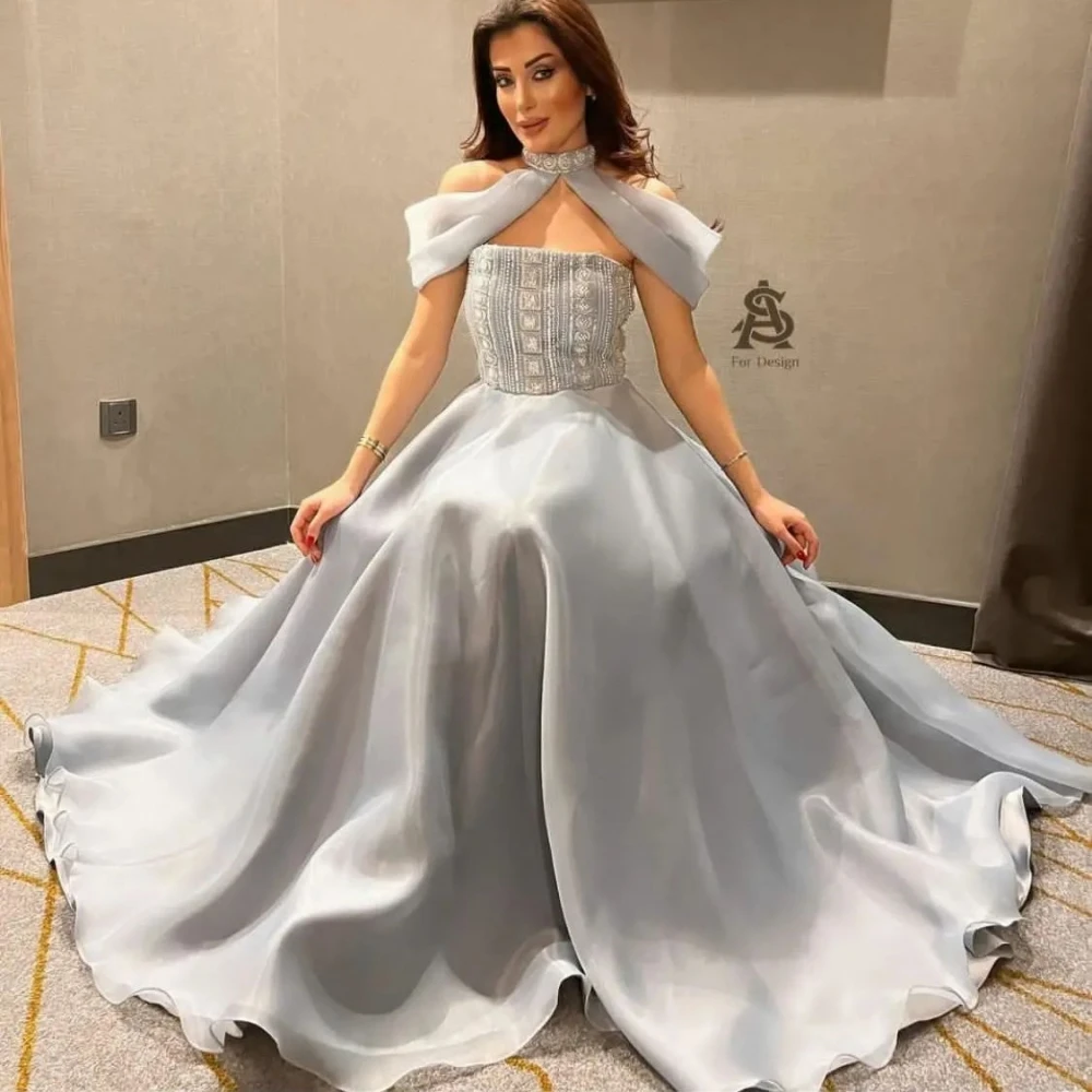 Yipeisha Simple Elegant Halter A-line Evening Embroidery Flower Satin Floor Length Custom
Yipeisha Simple Elegant Halter A-line Evening Embroidery Flower Satin Floor Length Custom