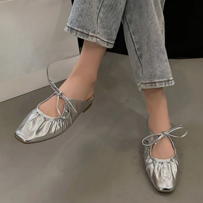 Женские туфли, лидер продаж 2024, женские тапочки на шнуровке, Осенние однотонные плиссированные повседневные туфли с закрытым носком на массивном каблуке
Женские туфли, лидер продаж 2024, женские тапочки на шнуровке, Осенние однотонные плиссированные повседневные туфли с закрытым носком на массивном каблуке