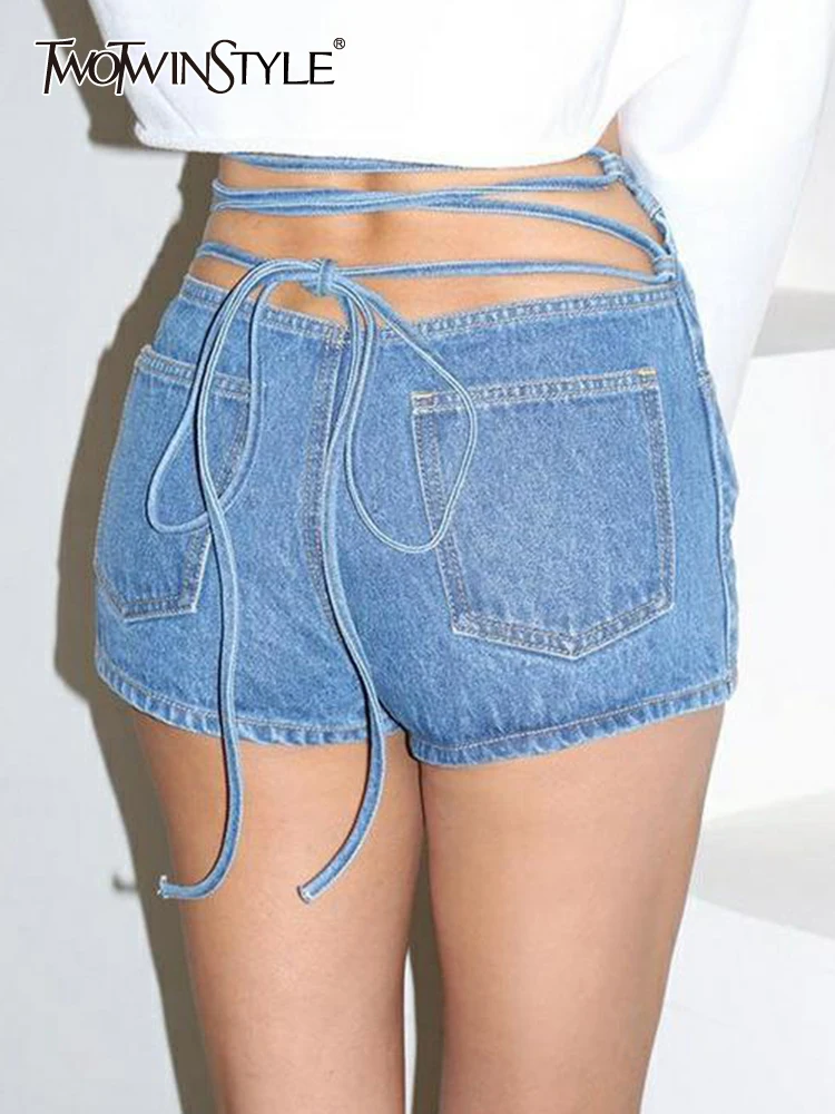 TWOTWINSTYLE Korean Fashion Denim Shorts For Women High Waist Patchwork Bandage Designer Short Pants Female Clothing Summer New
TWOTWINSTYLE Korean Fashion Denim Shorts For Women High Waist Patchwork Bandage Designer Short Pants Female Clothing Summer New