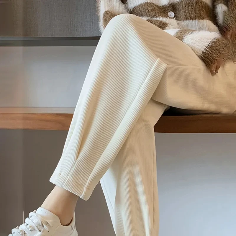 Casual Snow Wear Thick Warm Trousers Office Lady High Waist Stretch Fleece Bottoms Plus Velvet Corduroy Winter Pants Women 2XL
Casual Snow Wear Thick Warm Trousers Office Lady High Waist Stretch Fleece Bottoms Plus Velvet Corduroy Winter Pants Women 2XL