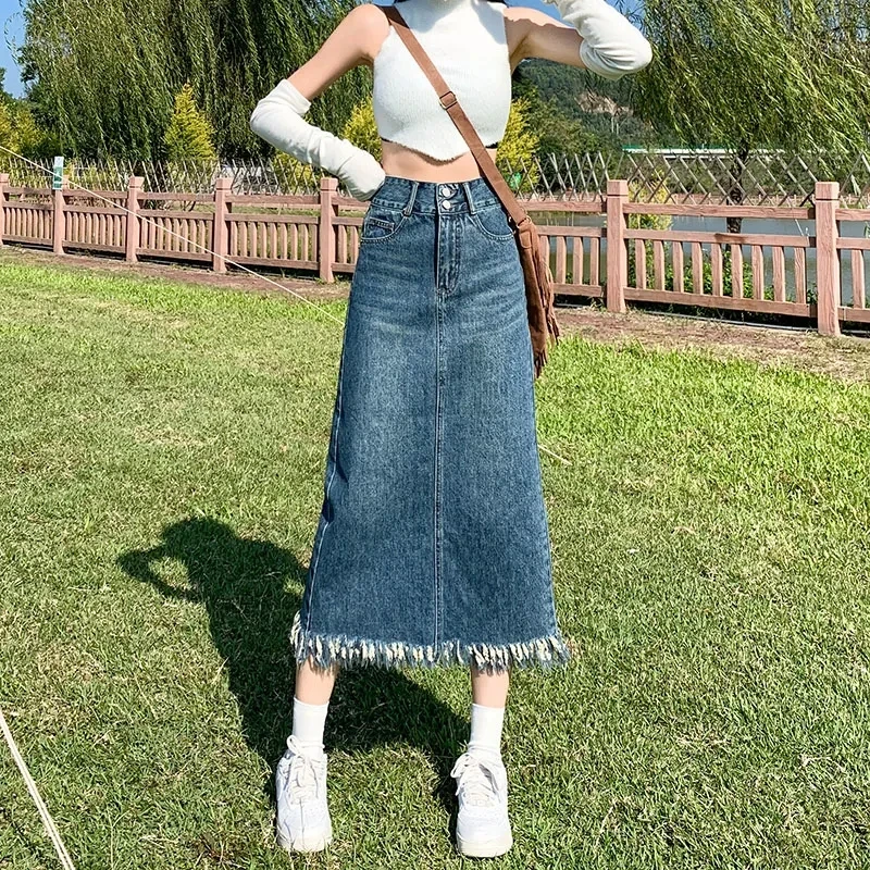 Юбка женская джинсовая с бахромой, модная свободная длинная облегающая бедра, с разрезом и меховым краем, с завышенной талией, большие размеры, весна-осень 
Юбка женская джинсовая с бахромой, модная свободная длинная облегающая бедра, с разрезом и меховым краем, с завышенной талией, большие размеры, весна-осень