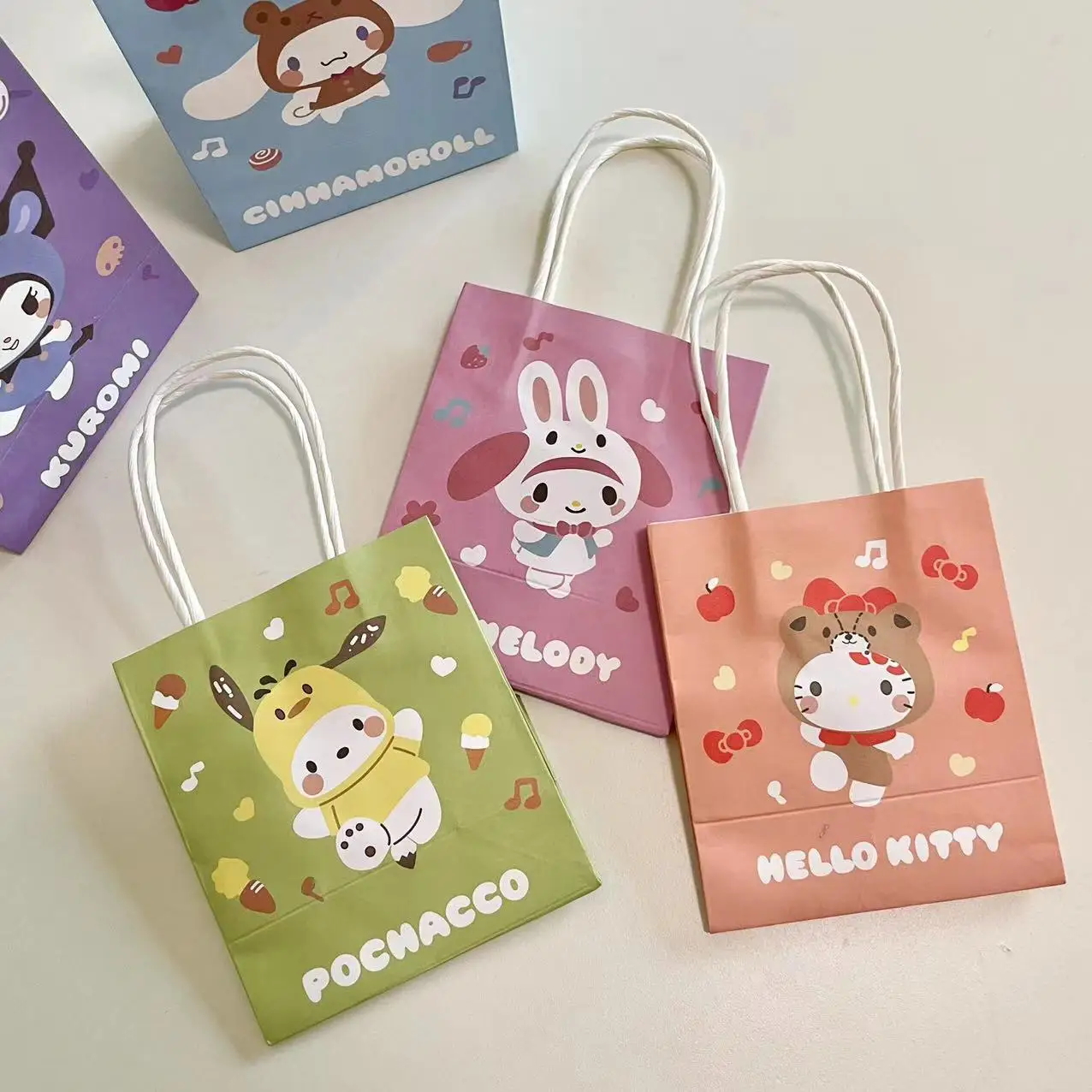 

Sanrio Gift Tote Bags Kuromi HelloKitty Mymelody Pachacco Creative Cartoon Pattern Kraft Paper Bags Children's Birthday Gifts