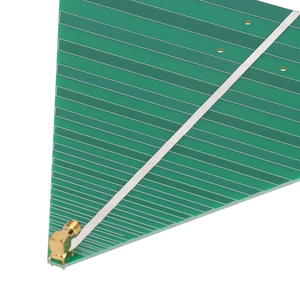 UWB WiFi Log-periodic Antenna 6-7dB Antenna Versatile Applications 600‑6000MHz Log Periodic Antenna Transmitting Antenna
UWB WiFi Log-periodic Antenna 6-7dB Antenna Versatile Applications 600‑6000MHz Log Periodic Antenna Transmitting Antenna