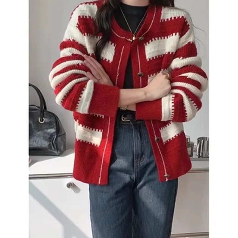 

Boring Honey Autumn Winter Striped Sweater Overcoat Fashion Stripe T-Shirt Women Chic Knitting Long Sleeve Sweater Tops Women