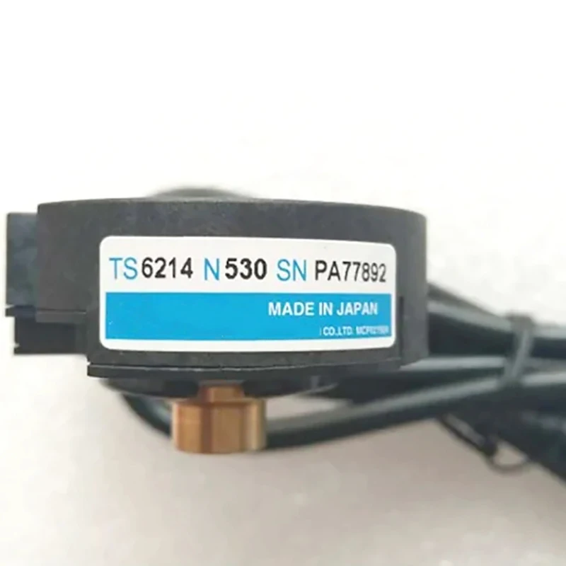 Роторный энкодер TS6214N530
Роторный энкодер TS6214N530