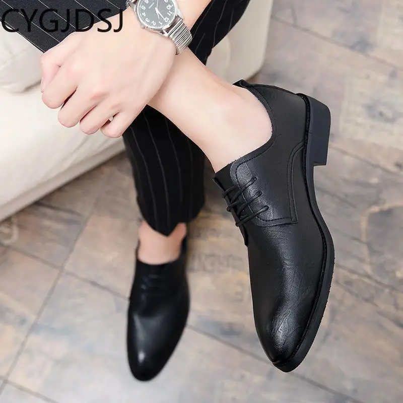 Italiano Oxford Shoes for Men Wedding Dress Casuales Formal Shoes for Men Office 2023 Dress Shoes for Men Business Suit 미러급 명품신발
Italiano Oxford Shoes for Men Wedding Dress Casuales Formal Shoes for Men Office 2023 Dress Shoes for Men Business Suit 미러급 명품신발