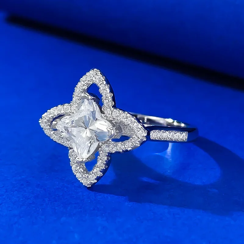 New S925 Silver High Carbon Diamond 6 * 6 Clover Shape Simple and Versatile Ring for Women's Wedding Jewelry wholesale
New S925 Silver High Carbon Diamond 6 * 6 Clover Shape Simple and Versatile Ring for Women's Wedding Jewelry wholesale