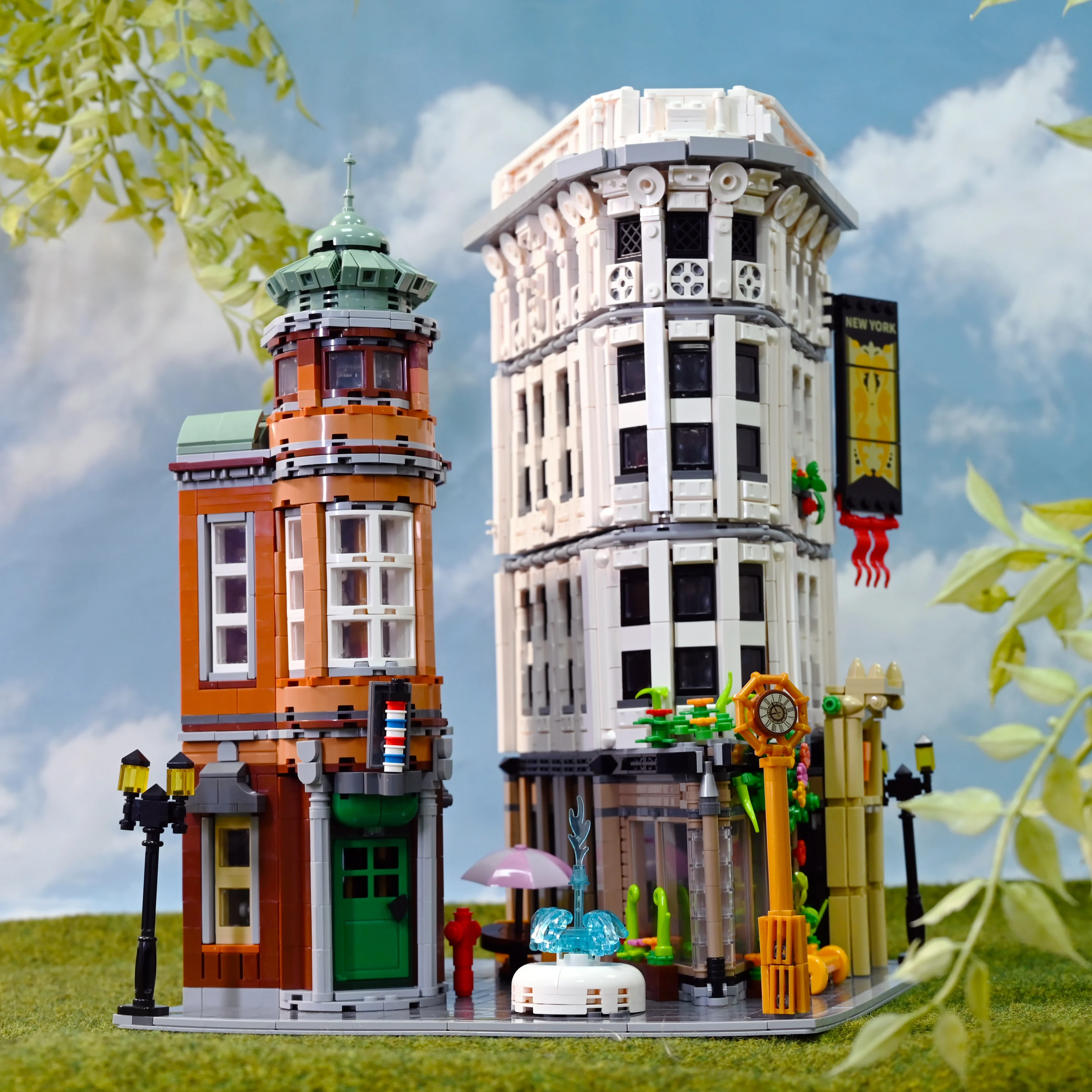 4500PCS Flatiron House Buildings Set 12 Figures City Apartment Architecture Modular Building Block Assembly Model Kit Toys Gift 4500PCS Flatiron House Buildings Set 12 Figures City Apartment Architecture Modular Building Block Assembly Model Kit Toys Gift