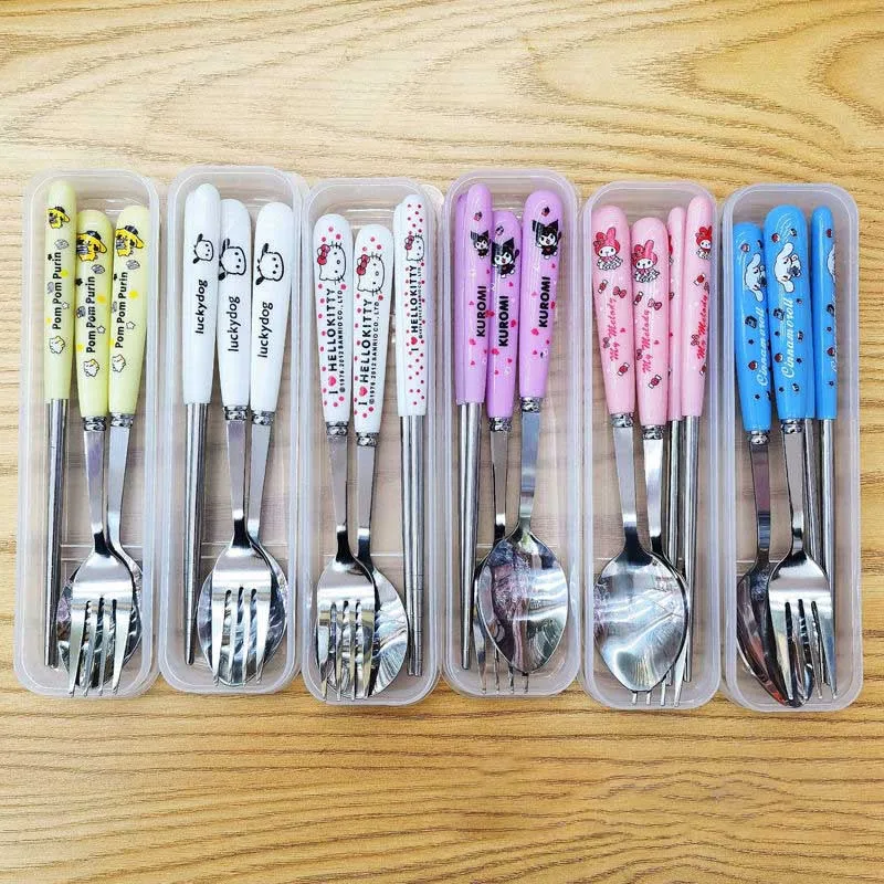 

Miniso Hello Kittys Tableware Set Kawaii Melody Cinnamoroll Kuromi Cartoon Portable Student Spoon Fork Chopsticks 3 Pcs Set Gift