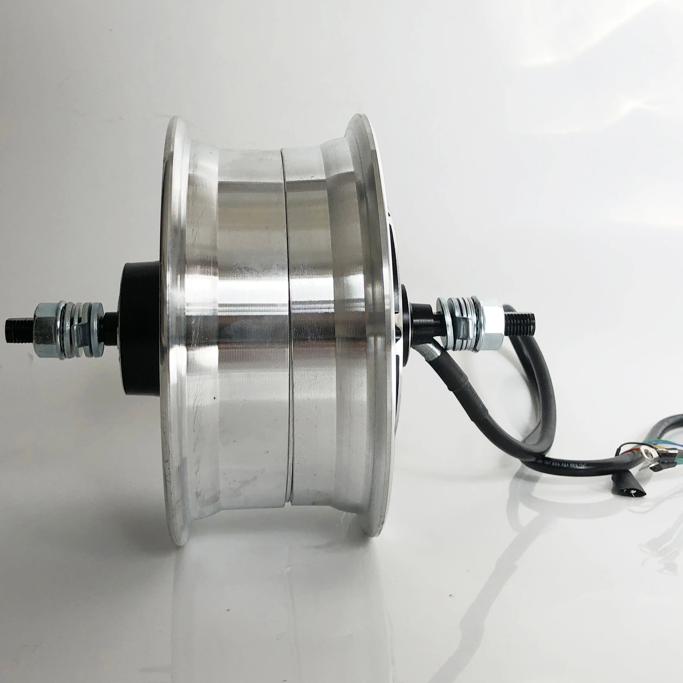 

BLDC Gearless Scooter Motor Split Design for 11 "Engine Wheels 48V 1500W 60V 1600w 72V 3000W Tyre 90/65-6.5