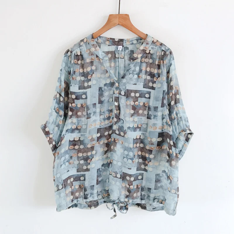 Lightweigth Cotton Linen Printed Women Shirts Summer Vintage V-Neck Batwing Sleeved Loose Female Outwear Coats Tops
Lightweigth Cotton Linen Printed Women Shirts Summer Vintage V-Neck Batwing Sleeved Loose Female Outwear Coats Tops