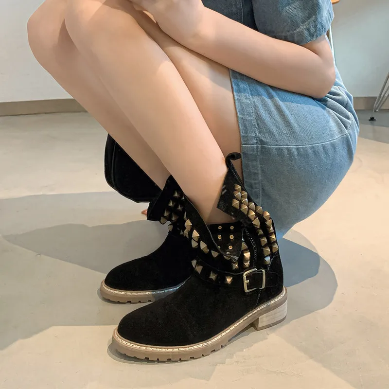 

2022 New Designs Cow Suede Metal Studs Women Mid Calf Boots Western Boots Fashion Punk Chunky Heels Slip-on Botas Mujer Boots