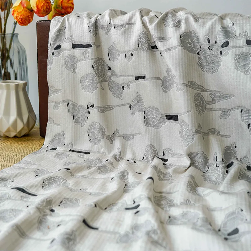 Gray White Color Rose Yarn Dyed Jacquard Fabric Women's Soft Flower Dress Shirt Making Fabric 50cmx155cm
Gray White Color Rose Yarn Dyed Jacquard Fabric Women's Soft Flower Dress Shirt Making Fabric 50cmx155cm
