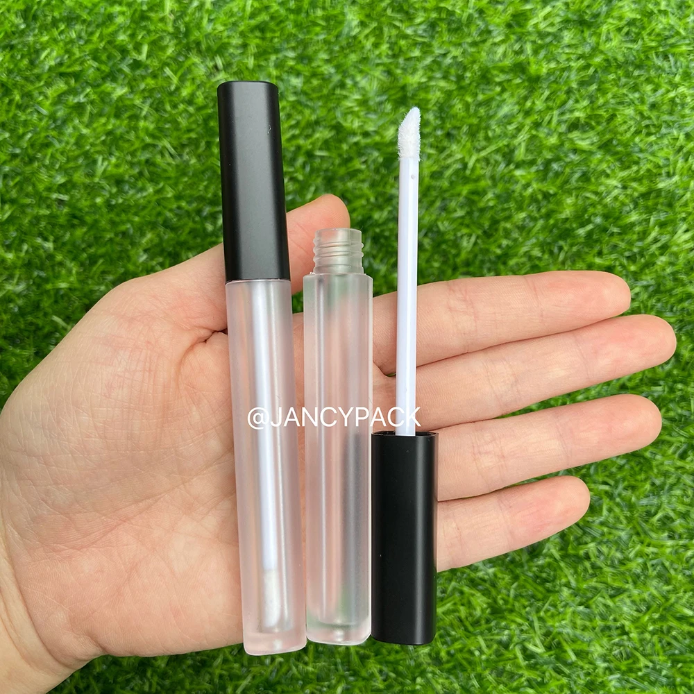 Empty Lip Gloss Tube DIY Plastic Elegant Liquid Lipstick Container 3ml black long frost bottle Lipgloss Sample Bottle
Empty Lip Gloss Tube DIY Plastic Elegant Liquid Lipstick Container 3ml black long frost bottle Lipgloss Sample Bottle