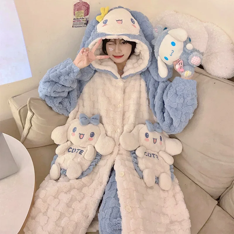 Sanrio Hello Kitty Cute Plush Robe Cinnamoroll Kuromi Winter Warm Pyjamas Sleep Suit Pompompurin Cartoon Fashion Home Clothing
Sanrio Hello Kitty Cute Plush Robe Cinnamoroll Kuromi Winter Warm Pyjamas Sleep Suit Pompompurin Cartoon Fashion Home Clothing