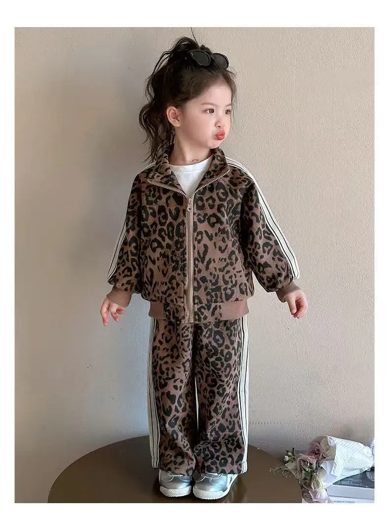 الفتيات مجموعة ملابس الربيع نمط جديد للأطفال ملابس رياضية أنيقة للفتيات طفل الفتيات ليوبارد نمط السراويل + السراويل قطعتين مجموعة الفتيات مجموعة ملابس الربيع نمط جديد للأطفال ملابس رياضية أنيقة للفتيات طفل الفتيات ليوبارد نمط السراويل + السراويل قطعتين مجموعة
